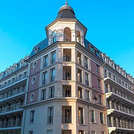 Médicis Apartahotel