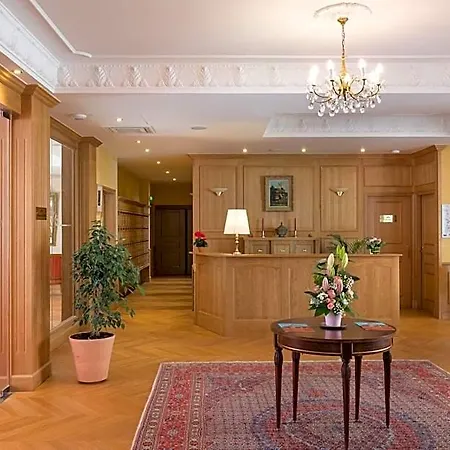 Medicis Aparthotel