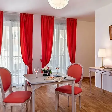 Medicis Aparthotel